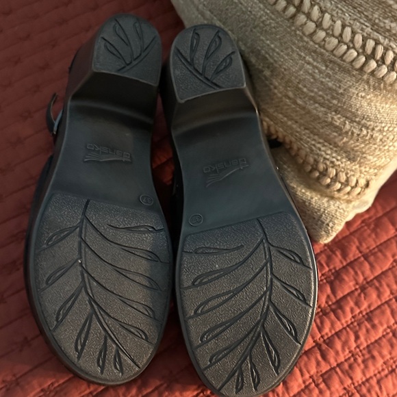 Dansko Sassy Black Leather - Picture 5 of 6